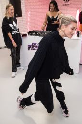 Hailey Baldwin - Hailey Baldwin x Adidas Spring Summer 2019 Show at LFW 09/17/2018