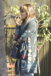 Halle Berry - On the Phone in Beverly Hills 09/26/2018