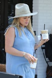 Hilary Duff Shows Off Her Growing Baby Bump - Alfred