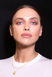 Irina Shayk Walks Max Mara Show, Milan Fashion Week 09/20/2018