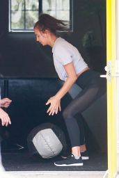 Irina Shayk Working Out at a Gym in LA 09/25/2018