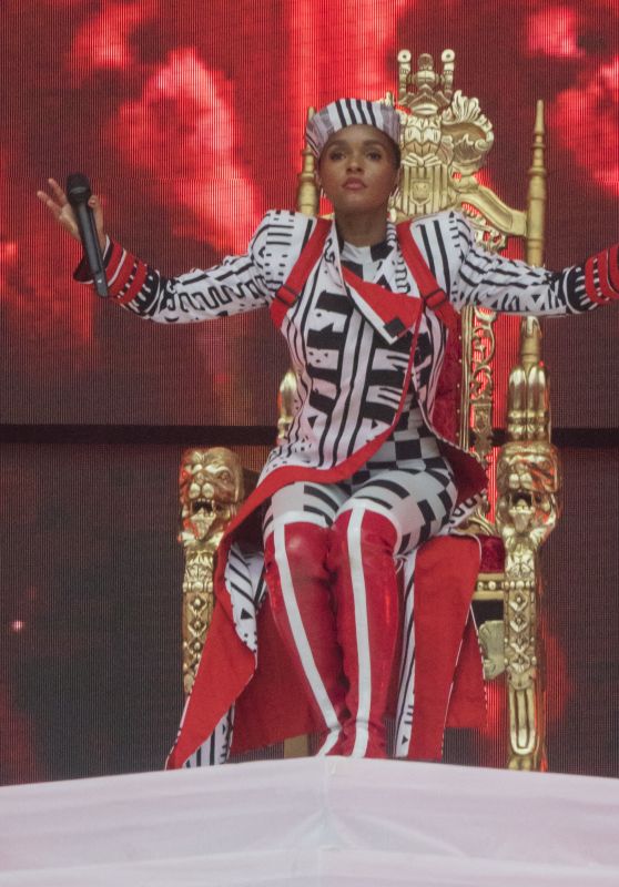 Janelle Monae - Performs at 2018 Made in America Festival in Pennsylvania
