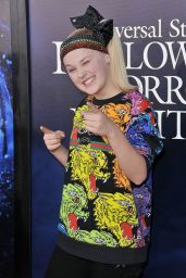 JoJo Siwa - Universal Studios "Halloween Horror Nights" in Hollywood 09