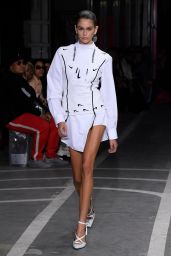 Kaia Gerber Walks Off-White Show at Padris Fashion Week 09/27/2018