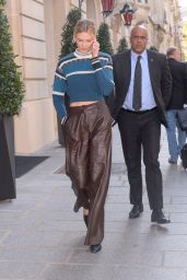 Karlie Kloss is Stylish - Paris 09/27/2018