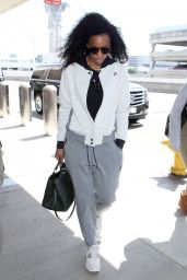 Kelly Rowland in a Nike Sweatsuit - Catches a Flight Out of LA 09/19/2018