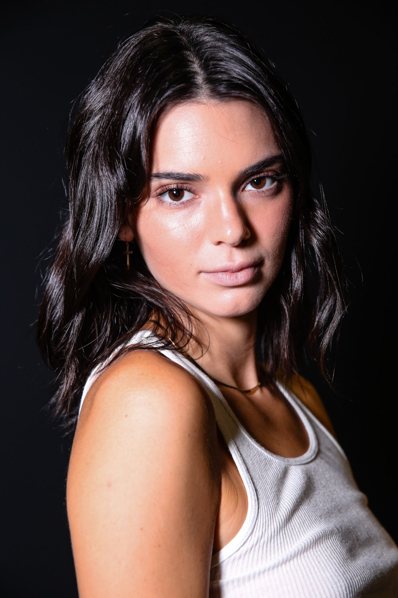 Kendall Jenner - Backstage at the Alberta Ferretti Show at Milan