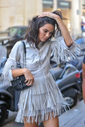 Kendall Jenner - Outside the Four Seasons George V Hotel in Paris 09/11/2018