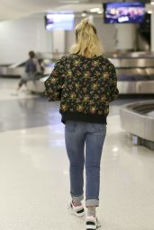 Kiernan Shipka at LAX 09/28/2018