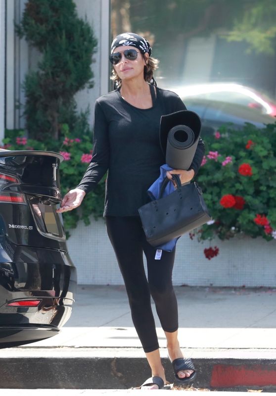 Lisa Rinna - Out in Studio City 09/03/2018