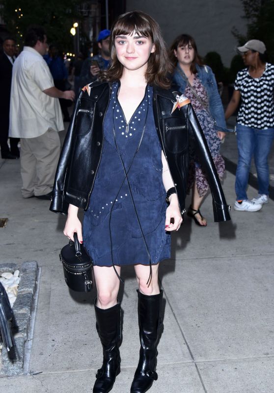 Maisie Williams - Out in NYC 09/11/2018