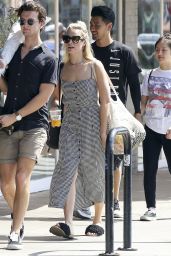 Margot Robbie Cute Street Style - Los Angeles 09/09/2018
