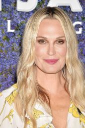 Molly Sims - Palisades Village Opening in Los Angeles