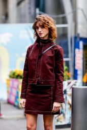 Natalia Dyer - Arriving at Longchamp Fashion Show in NYC 09/08/2018