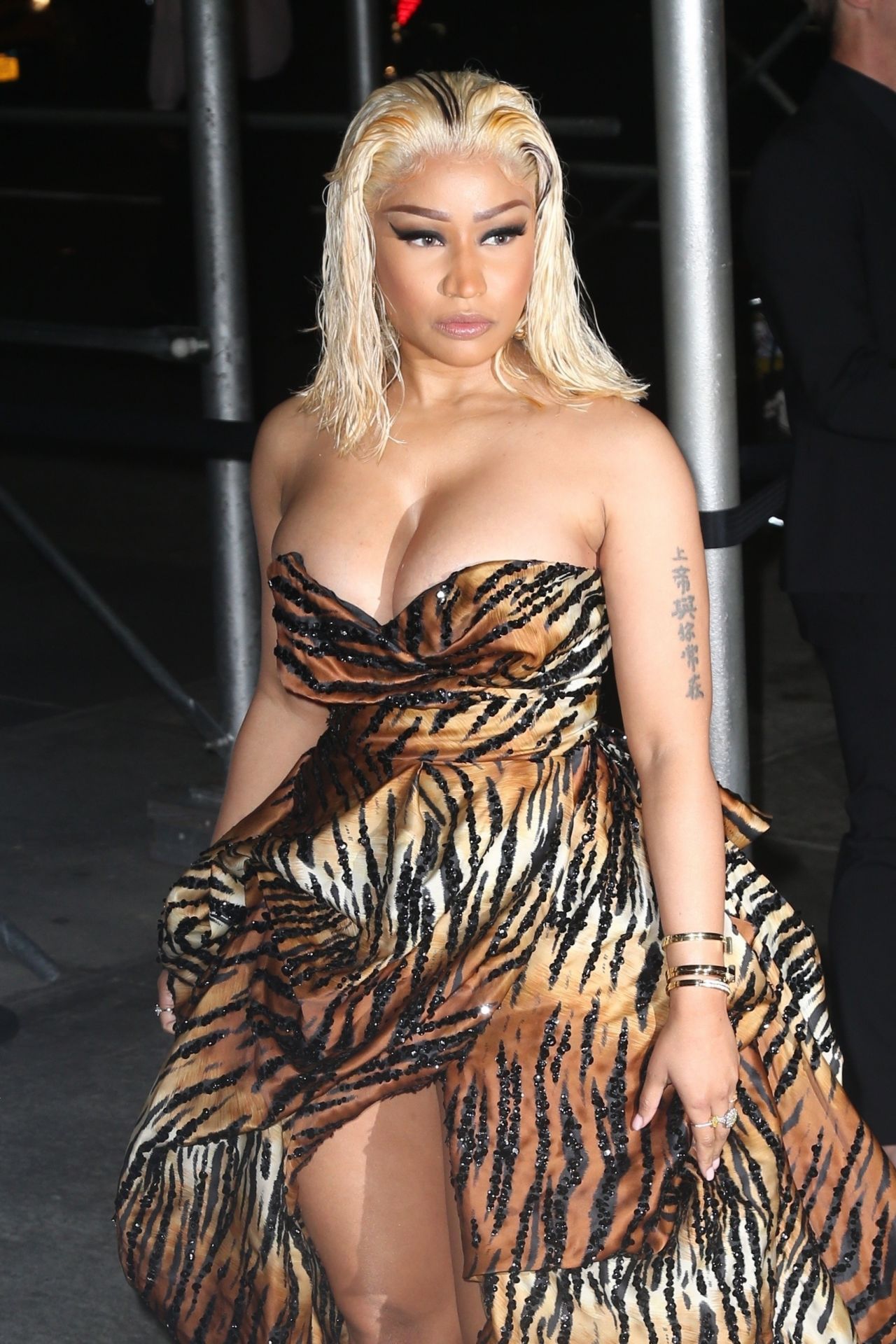 nicki-minaj-outside-harper-s-bazaar-icons-party-in-nyc-9-7-18-9.jpg