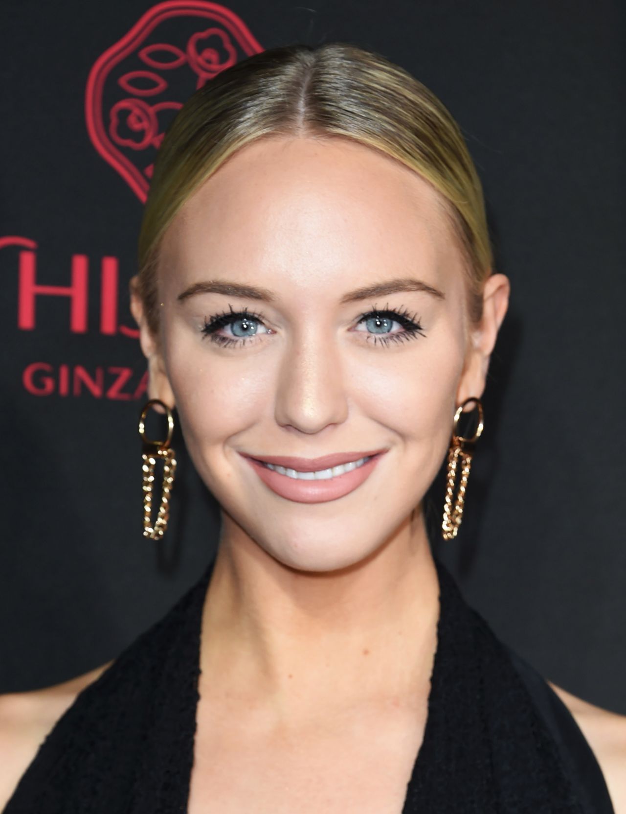 Paige Mobley – Shiseido Makeup Launch in LA 09/25/2018 • CelebMafia