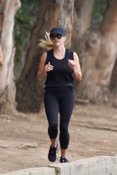 Reese Witherspoon - Morning Jog in LA 09/01/2018