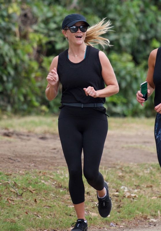 Reese Witherspoon - Morning Jog in LA 09/01/2018