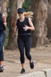 Reese Witherspoon - Morning Jog in LA 09/01/2018