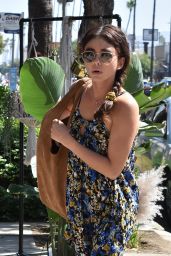 Sarah Hyland in Summer Dress - Los Angeles 09/21/2018
