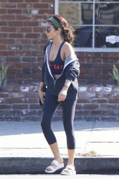 Sarah Hyland in Workout Gear at GNC in LA 08/31/2018