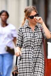 Sienna Miller Casual Style - New York City 09/20/2018