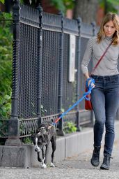 Sienna Miller Walks Her Dog in NYC 09/21/2018
