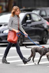 Sienna Miller Walks Her Dog in NYC 09/21/2018