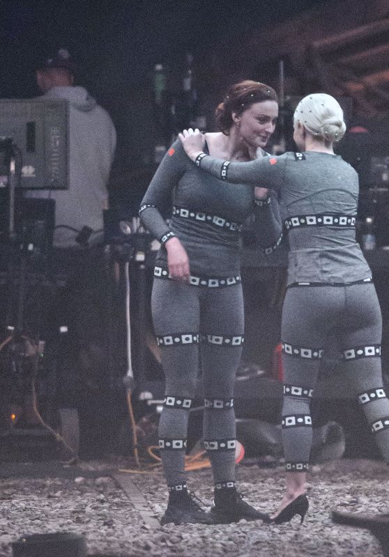 Sophie Turner and Jessica Chastain - Film Reshoots for X-Men in Montreal 09/10/2018