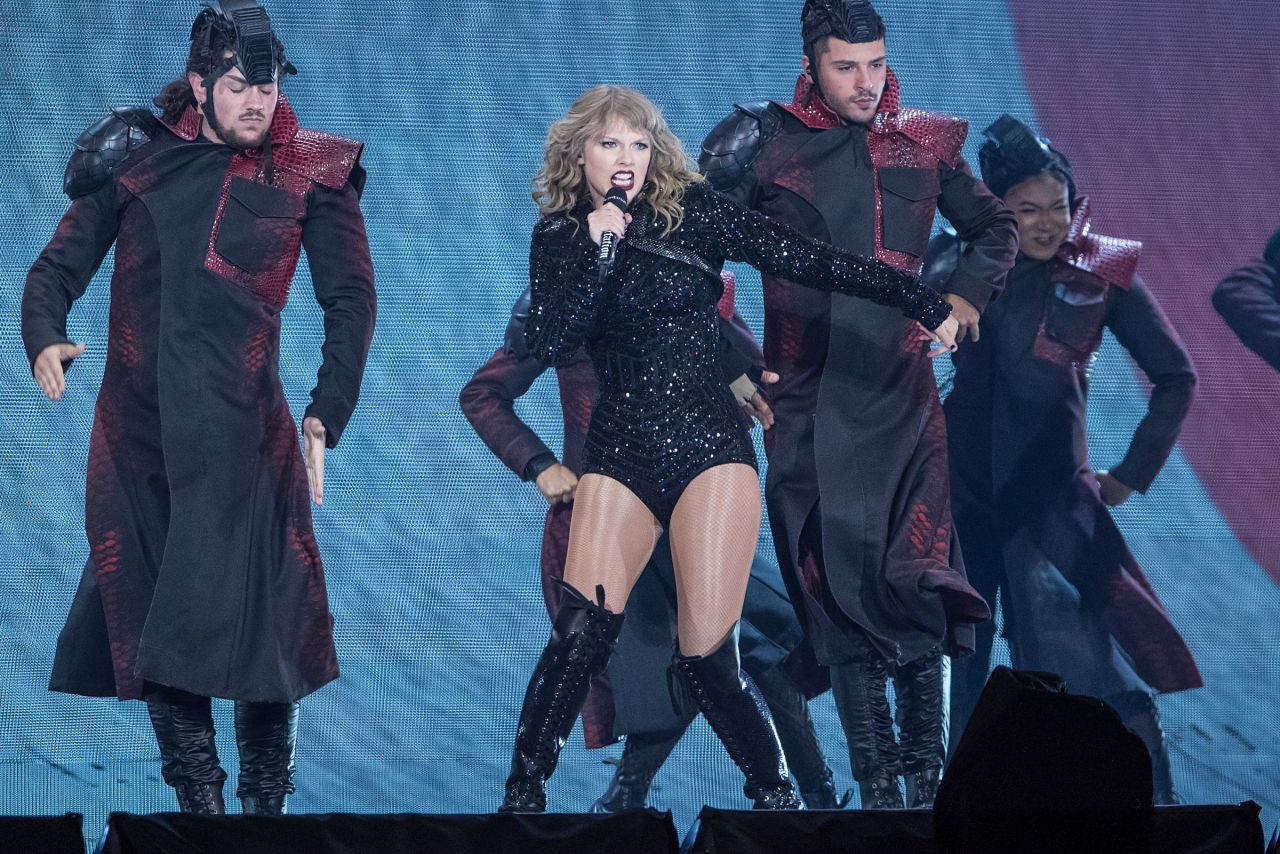 Taylor Swift Reputation Stadium Tour In Indianapolis 0915