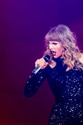 Taylor Swift - Reputation Stadium Tour in New Orleans 09/22/2018