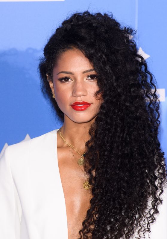 Vick Hope – The National Lottery Awards in London 09/21/2018