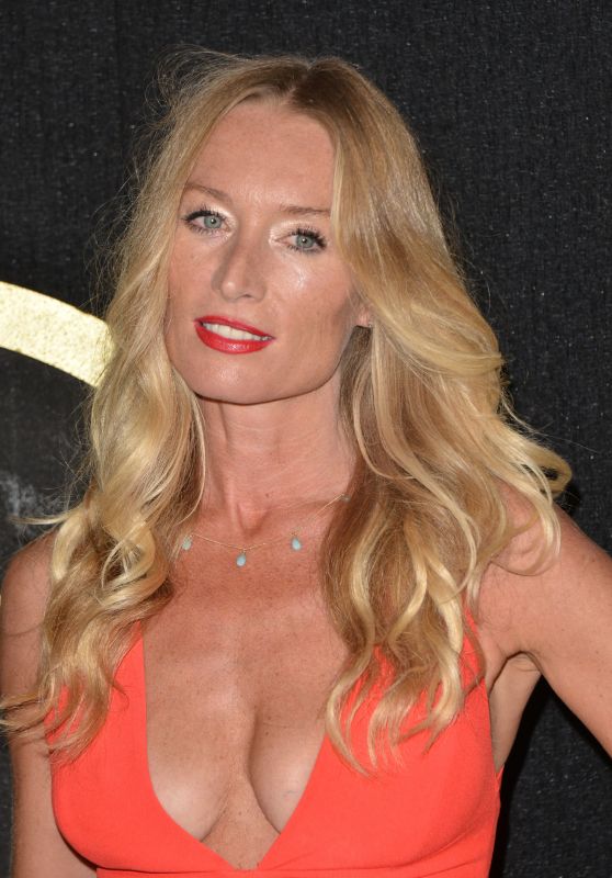 Victoria Smurfit cruella de