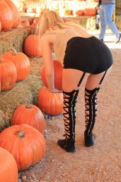 Ana Braga - Shopping for Pumpkins and Riding a Carousel in LA 10/29/2018