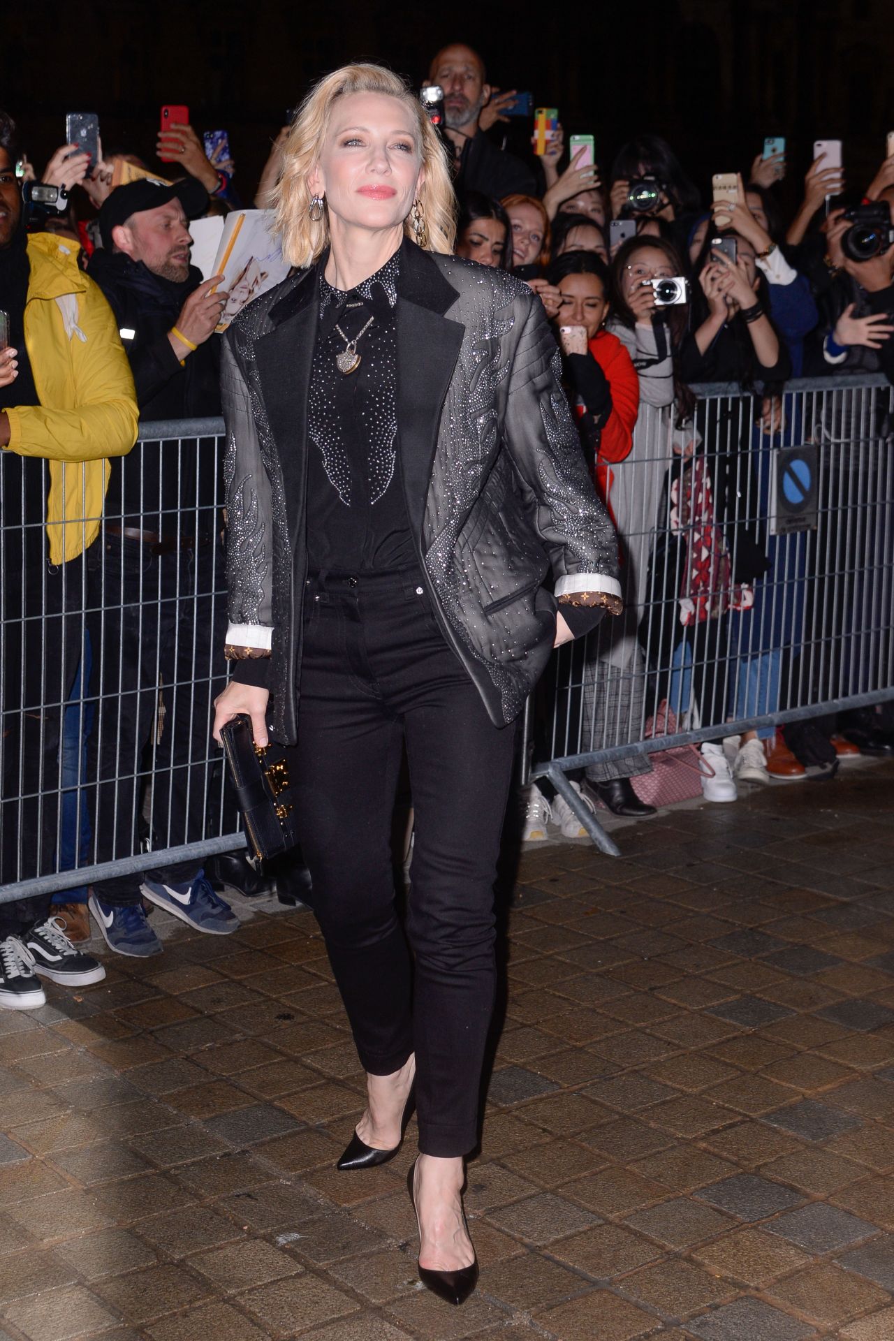 Cate Blanchett Arrives for the Louis Vuitton Fashion Show in Paris 10 ...
