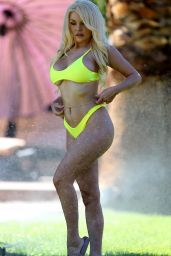 Courtney Stodden in Bikini in Palm Springs 09/27/2018