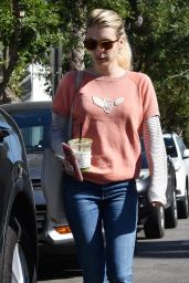 Emma Roberts in Casual Outfit - Grabs Coffee From Alfreds in LA 10/09/2018