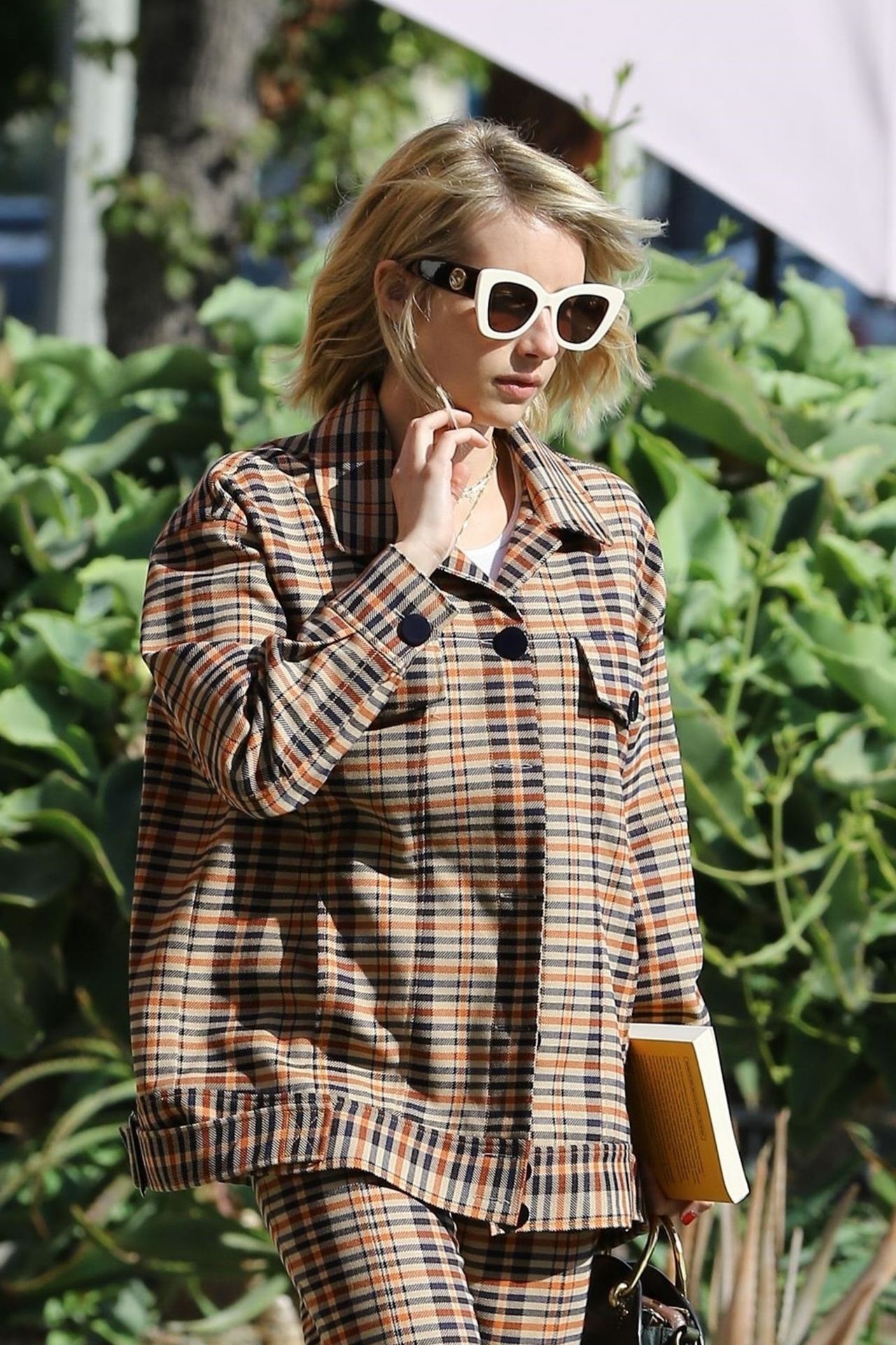 Emma Roberts - Leaving a Salon in Los Angeles 10/30/2018 • CelebMafia