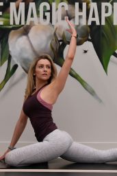 Gemma Merna at a Yoga Class 10/27/2018