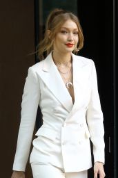 Gigi Hadid is Stylish - Leaving Her Apartment in NYC 10/23/2018