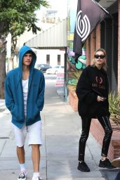 Hailey Baldwin and Justin Bieber - Outside Alfred