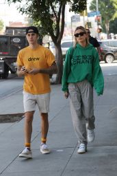 Hailey Baldwin and Justin Bieber Street Style - Los Angeles 10/23/2018