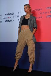 Hailey Baldwin - Tommy Hilfiger Presents "Tokyo Icons" Photocall in Tokyo 10/08/2018