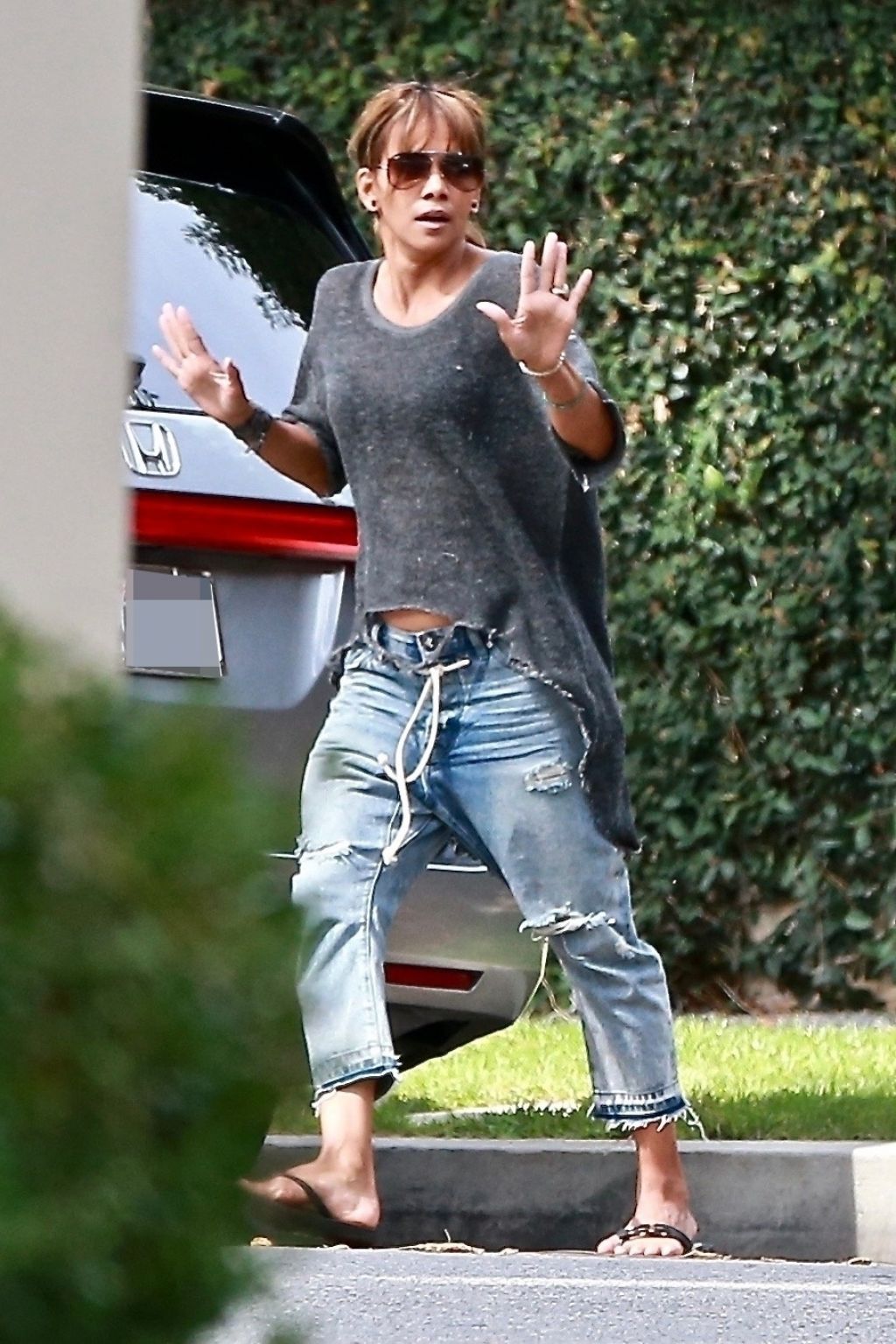 Halle Berry in Beverly Hills 10/06/2018 • CelebMafia