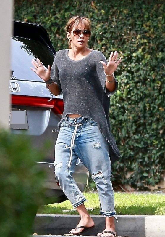 Halle Berry in Beverly Hills 10/06/2018