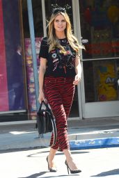 Heidi Klum Shopping at Party City in Los Angeles 10/04/2018