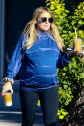 Hilary Duff Street Style - Out for Breakfast in LA 10/18/2018