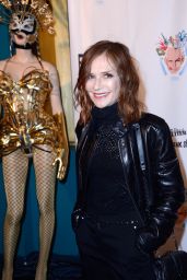 Isabelle Huppert – Fashion Freek Show, PFW in Paris 09/28/2018