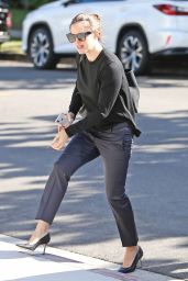 Jennifer Garner in Brentwood 09/30/2018