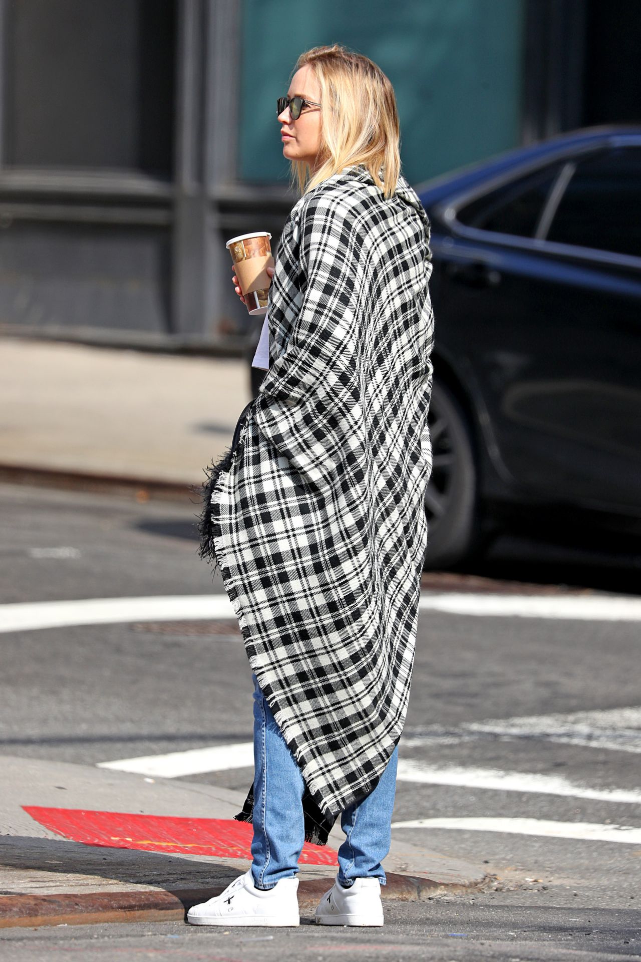 jennifer-lawrence-in-a-plaid-cape-scarf-out-in-nyc-10-05-2018-1.jpg